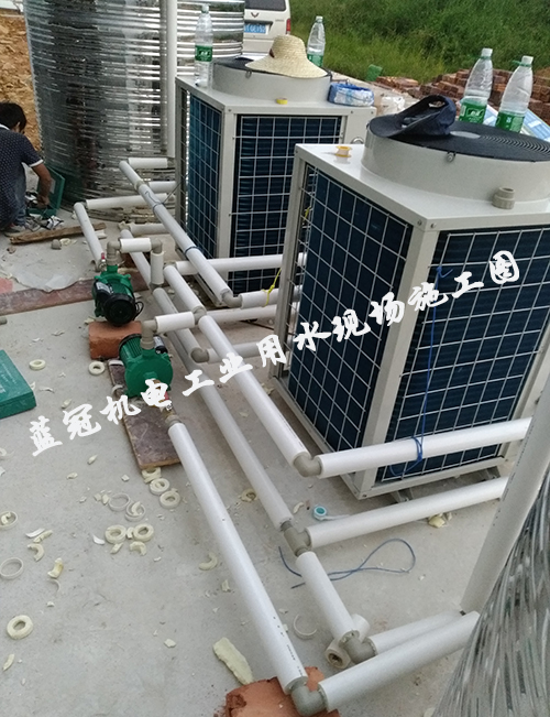 臺(tái)山太平洋保溫建材有限公司工業(yè)熱水工程安裝現(xiàn)場