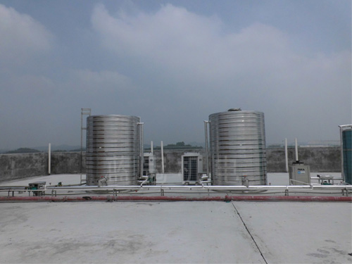 藍(lán)冠機(jī)電工廠空氣能熱水工程